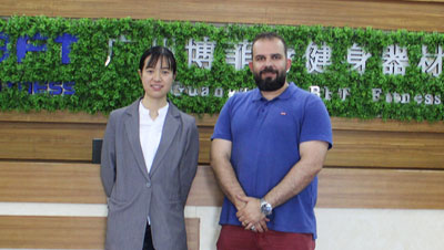 伊拉克客戶來中國采購進口健身房器材